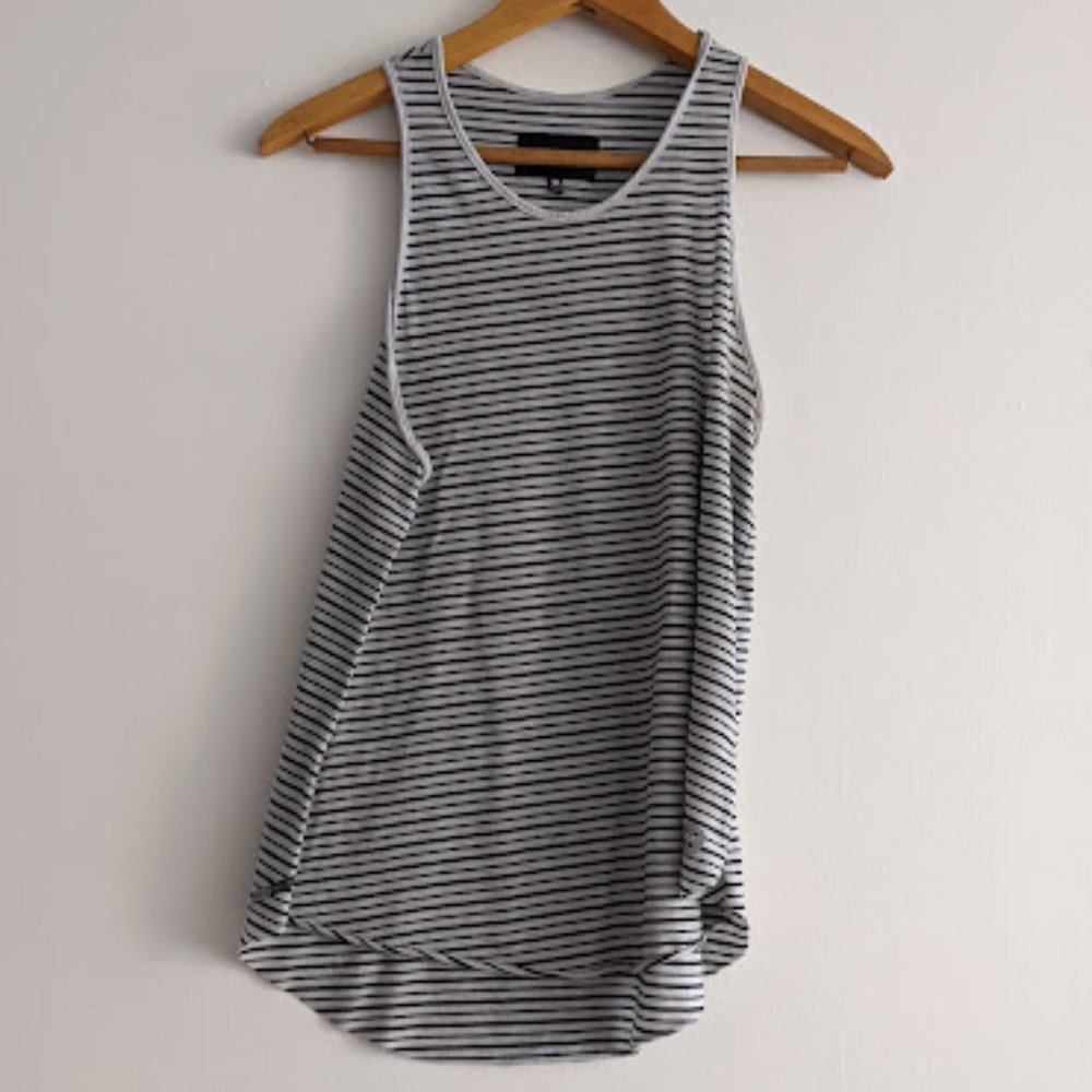 Hurley Black and Gray Striped Tank Top Size XL